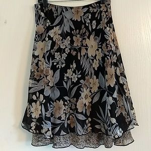 Briggs New York Medium Petite Black Tan Skirt